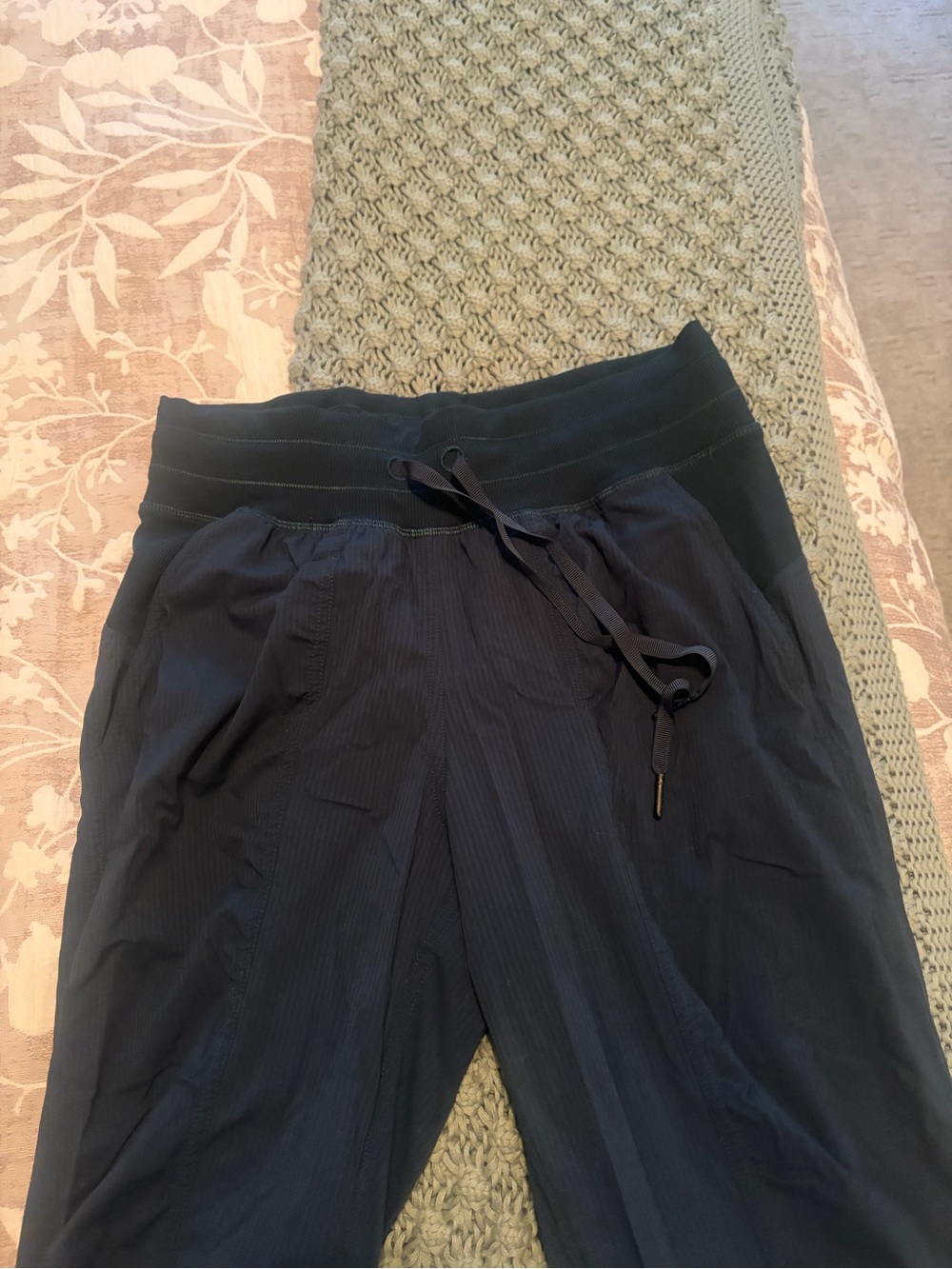 lululemon athletica Navy Blue Women's Pull-On Jogger Pants